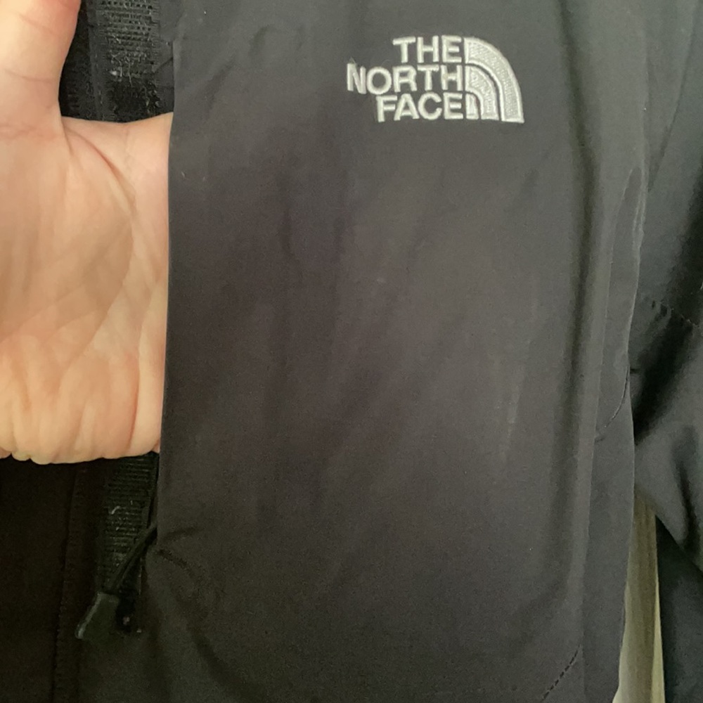 Women’s Small NorthFace Shell Jacket - Picture 3 of 9